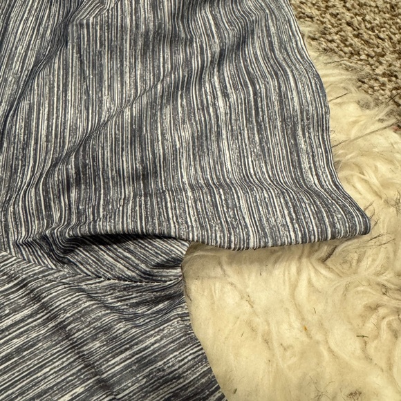 Sale🎉 Amazon Gray Performance Polo Shirt with Heathered Design - Picture 4 of 4